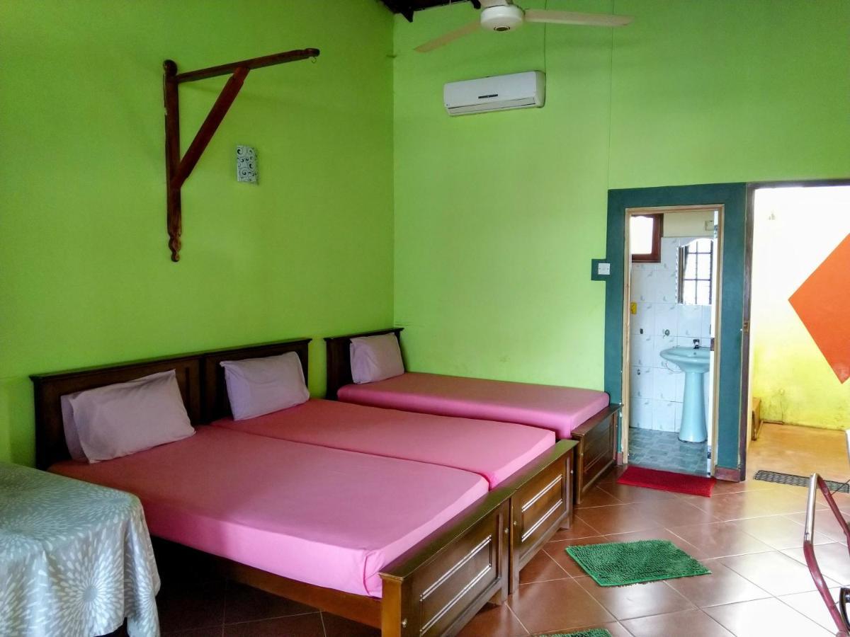 Kandyan Feel Free Homestay Luaran gambar